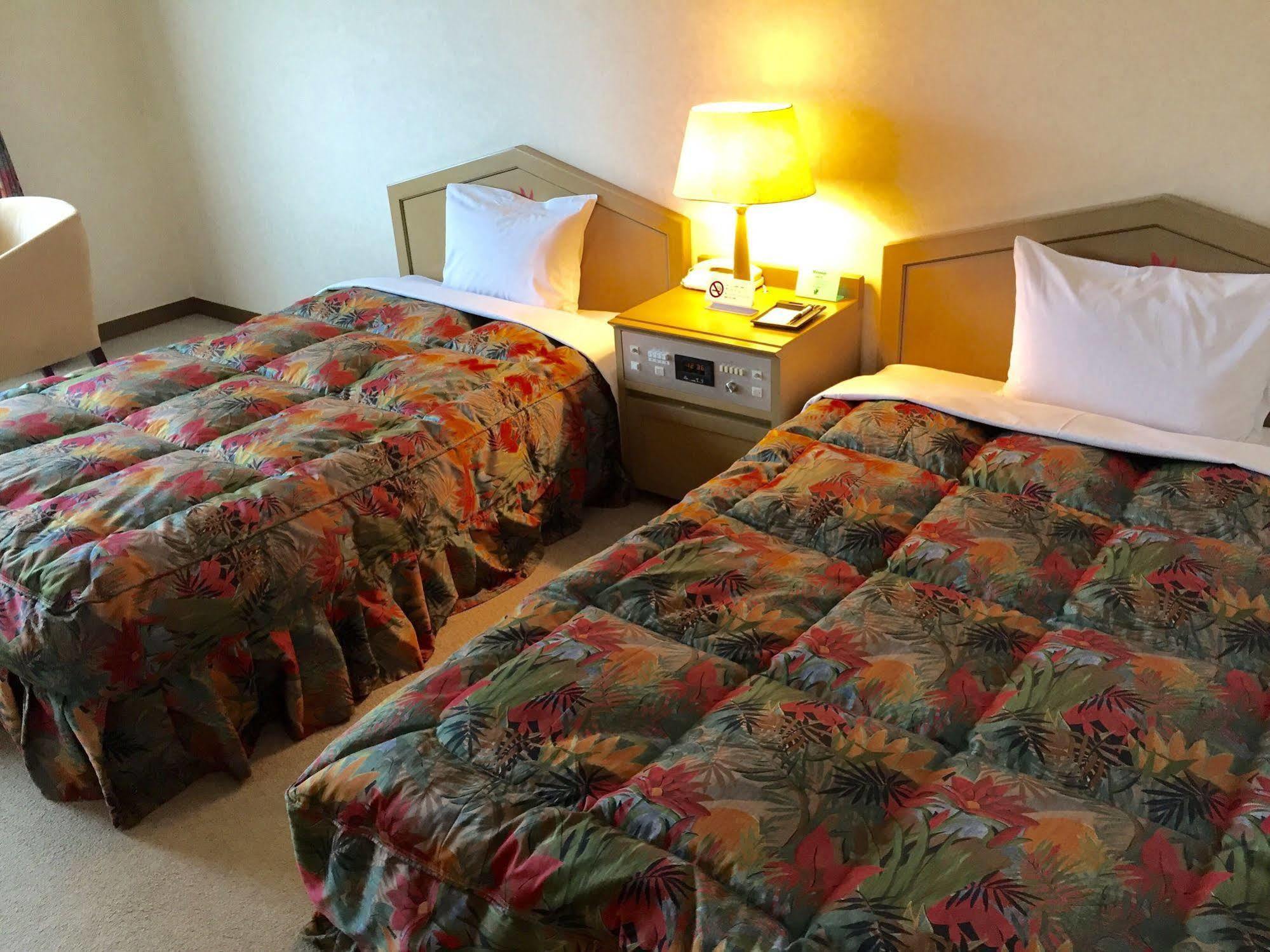 Breezbay Hotel & Resort Gero Luaran gambar