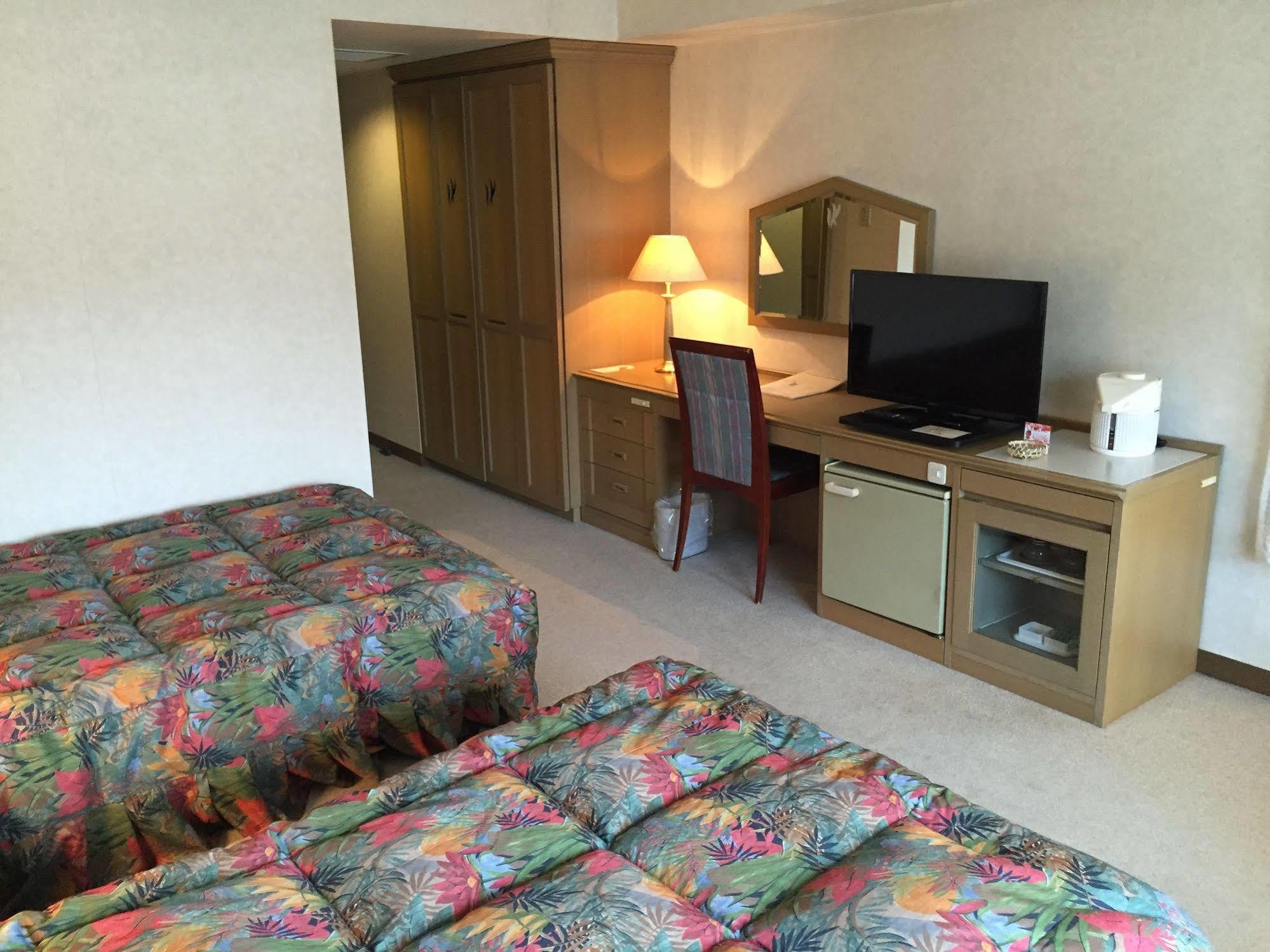 Breezbay Hotel & Resort Gero Luaran gambar